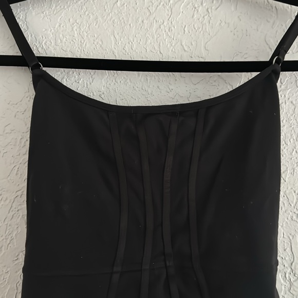 Lululemon Lycra Top - Picture 4 of 4